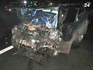 У нічному ДТП під Харковом розбилися районні чиновниці У нічному ДТП під Харковом розбилися районні чиновниці