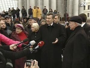 Мітингувальники на Майдані не розійдуться Мітингувальники на Майдані не розійдуться