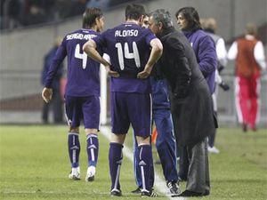 Жозе та інші змовники амстердамського матчу отримали покарання від ФІФА Жозе та інші змовники амстердамського матчу отримали покарання від ФІФА