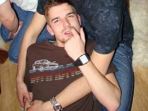 У Харкові інтернет-користувачі обговорюють гомосексуальність депутата-регіонала (ФОТО) У Харкові інтернет-користувачі обговорюють гомосексуальність депутата-регіонала (ФОТО)