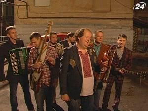 Гурт ТІК зняв відеокліп на пісню "Для мами" Гурт ТІК зняв відеокліп на пісню "Для мами"