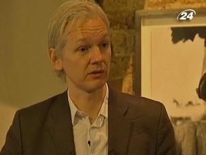 Адвокат засновника WikiLeaks назвав ордер на його арешт не відповідним