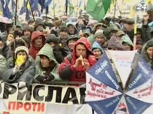 Наметове містечко у Києві розібрали Наметове містечко у Києві розібрали