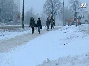 У Європі зростає кількість жертв сильних морозів та снігопадів У Європі зростає кількість жертв сильних морозів та снігопадів