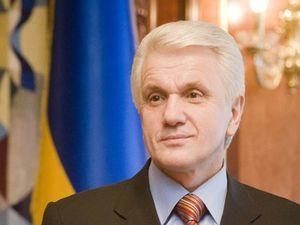 Литвин: Українці вже звикли збирати Майдани Литвин: Українці вже звикли збирати Майдани