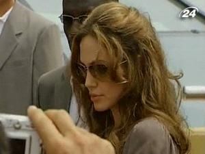 У Бреда Пітта вкрали фотоапарат з особистими фото У Бреда Пітта вкрали фотоапарат з особистими фото