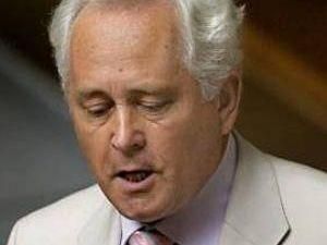 Депутат Стоян: Я б краще працював двірником Депутат Стоян: Я б краще працював двірником