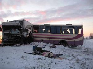 У ДТП постраждали 19 пасажирів автобуса У ДТП постраждали 19 пасажирів автобуса