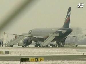 Літак "Аерофлоту" затримали через повідомлення про бомбу Літак "Аерофлоту" затримали через повідомлення про бомбу