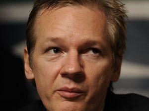 Скотланд-Ярд отримав ордер на арешт засновника WikiLeaks Скотланд-Ярд отримав ордер на арешт засновника WikiLeaks