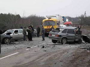 Мешканець Миколаївської області та двоє громадян Росії загинули у ДТП