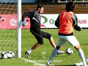 До ПСЖ "Карпати" готуються у Львові До ПСЖ "Карпати" готуються у Львові