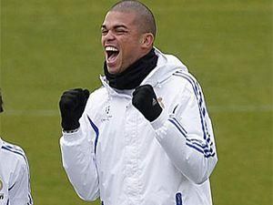 Пепе хоче третю зарплату у "Реалі" Пепе хоче третю зарплату у "Реалі"