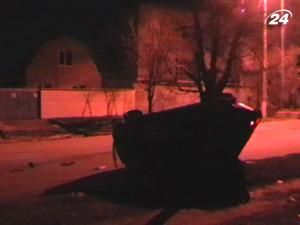 Невістка народного депутата України протаранила одразу три автомобілі Невістка народного депутата України протаранила одразу три автомобілі