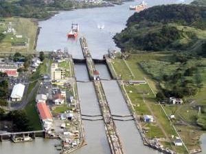 Через проливні дощі закрили Панамський канал Через проливні дощі закрили Панамський канал