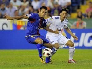 "Дніпро" продовжує шукати іспанських футболістів "Дніпро" продовжує шукати іспанських футболістів