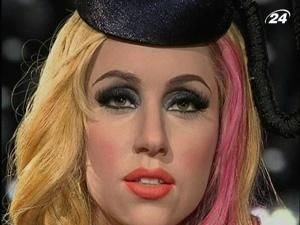 Lady GaGa розклонували у воскових фігурах Lady GaGa розклонували у воскових фігурах