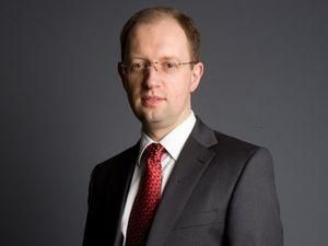 Яценюк: Влада займається імітацією адмінреформи Яценюк: Влада займається імітацією адмінреформи