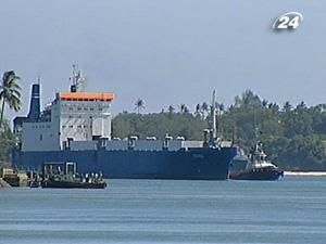 Wikileaks: США хотіли обстріляти корабель "Фаїна" з українцями на борту Wikileaks: США хотіли обстріляти корабель "Фаїна" з українцями на борту