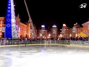 На Майдані Незалежності відкрили традиційну передноворічну ковзанку На Майдані Незалежності відкрили традиційну передноворічну ковзанку