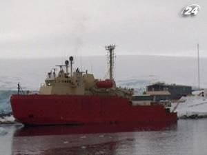 У водах Антарктики затонуло південнокорейське риболовецьке судно У водах Антарктики затонуло південнокорейське риболовецьке судно