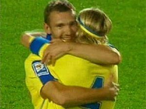 Шевченко і Тимощук отримають нагороду від УЄФА Шевченко і Тимощук отримають нагороду від УЄФА