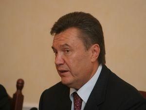 Янукович попросив "по доброму" місцевих керівників скоротити свій штат Янукович попросив "по доброму" місцевих керівників скоротити свій штат