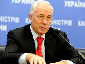 Азаров: Ми повинні зберегти висококваліфіковані кадри