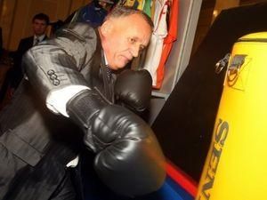 Партія регіонів: Над нами сміятися не рекомендуємо Партія регіонів: Над нами сміятися не рекомендуємо