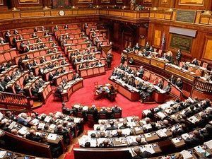 Сенат Італії підтвердив довіру уряду Берлусконі