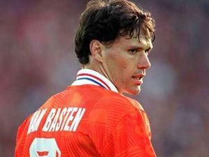 Ван Бастен = Ібрагімовіч — це безглуздо Ван Бастен = Ібрагімовіч — це безглуздо