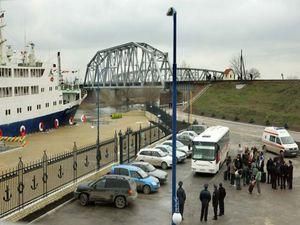 Януковича попросили забрати частину Молдови Януковича попросили забрати частину Молдови