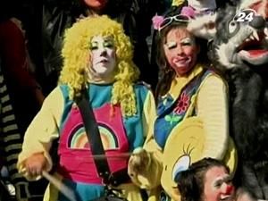 Віруючі клоуни пройшли процесією вулицями Мехіко