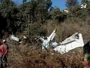 У Непалі в авіакатастрофі загинули 22 людини