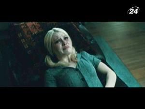 "Заборонений прийом": через злого вітчима головна героїня опиняється у божевільні "Заборонений прийом": через злого вітчима головна героїня опиняється у божевільні