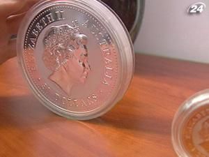 Продаж золотих монет у Великій Британії зріс вчетверо Продаж золотих монет у Великій Британії зріс вчетверо