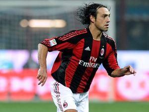 Неста хоче залишитись у "Мілані" Неста хоче залишитись у "Мілані"