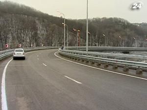 У столиці відкрито авторух Дарницьким мостом У столиці відкрито авторух Дарницьким мостом