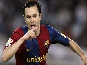 Іньєста навчився грати у футбол від Лаудрупа Іньєста навчився грати у футбол від Лаудрупа