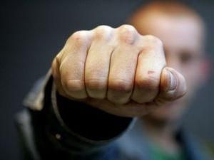 Невідомі побили дружину нового ректора Донецького університету Невідомі побили дружину нового ректора Донецького університету