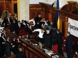 У бійці в Раді брали участь двоє міністрів У бійці в Раді брали участь двоє міністрів