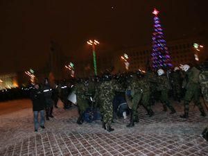 Більше 30 міліціонерів постраждали в результаті заворушень в Мінську