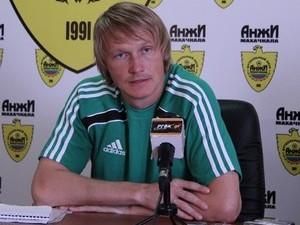 Офіційно: Гусін залишив "Анжи" Офіційно: Гусін залишив "Анжи"