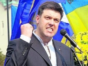 Тягнибок став популярнішим за Симоненка Тягнибок став популярнішим за Симоненка