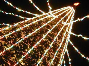 Південна Корея на кордоні з КНДР засвітила різдвяну ялинку Південна Корея на кордоні з КНДР засвітила різдвяну ялинку