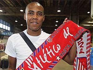 Еліас вже тренується із "Атлетіко" Еліас вже тренується із "Атлетіко"