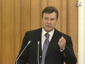 Джерело: Янукович звільнив губернаторів Львівської і Запорізької областей