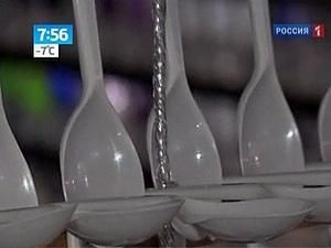 На Тайвані свторили ялинку з 80000 пластикових ложок На Тайвані свторили ялинку з 80000 пластикових ложок