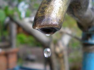 Донецьк: не заплатив за воду - віддавай телевізор Донецьк: не заплатив за воду - віддавай телевізор