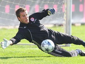 Рензінг став голкіпером "Кельна" Рензінг став голкіпером "Кельна"